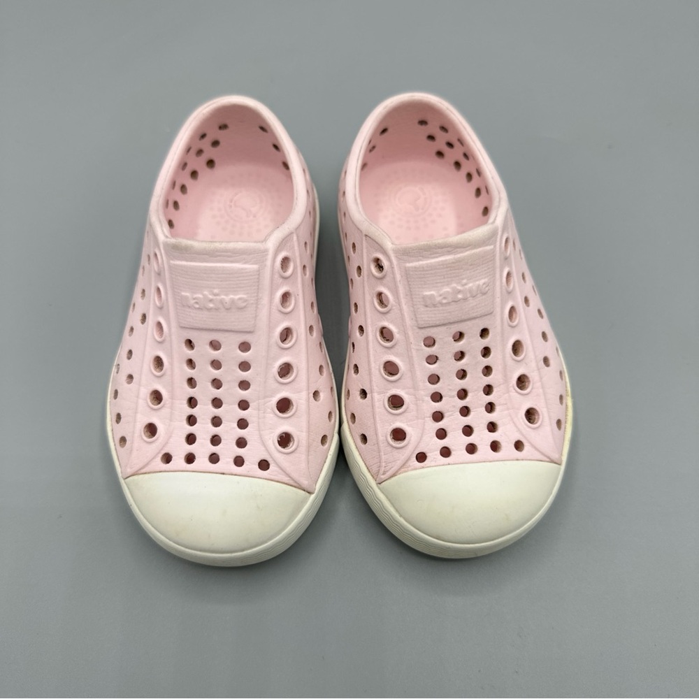 Native Jefferson Slip On Water Shoes Girls Size 5 C5 Child Baby Pink